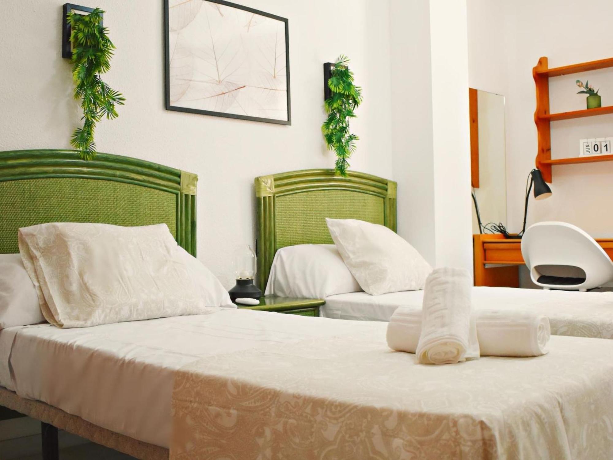 Amplio Y Luminoso Apartamento Cerca Del Centro Y La Playa Con Piscina Y Parking Privado Malaga Bagian luar foto